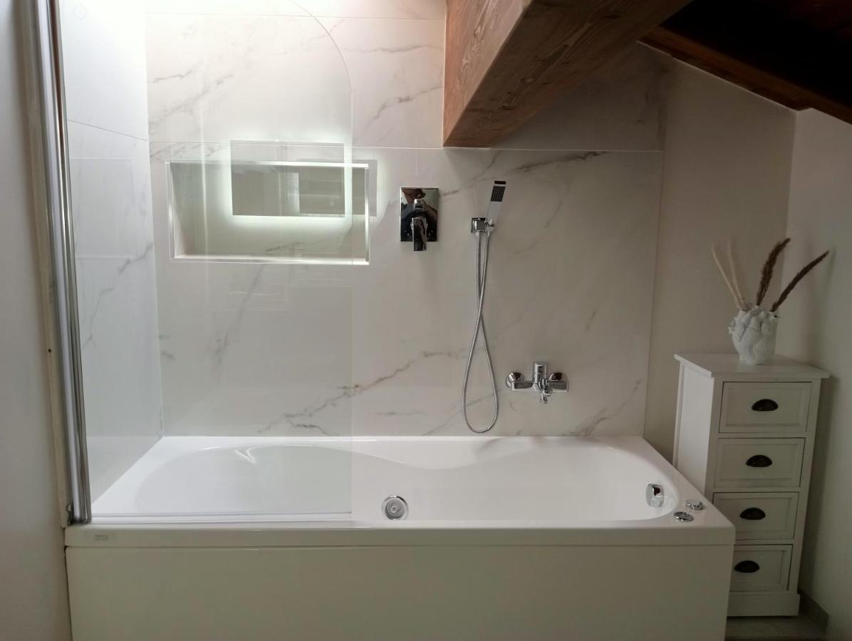 Bed and Breakfast Casale Monte Valestra Bebbio Экстерьер фото